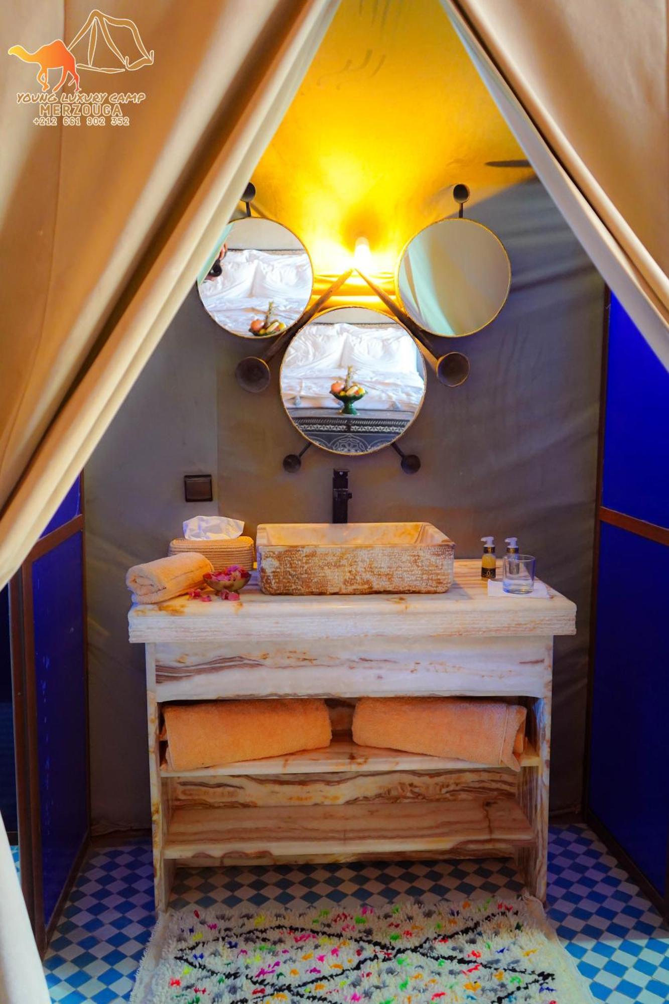 Young Luxury Camp Merzouga Buitenkant foto