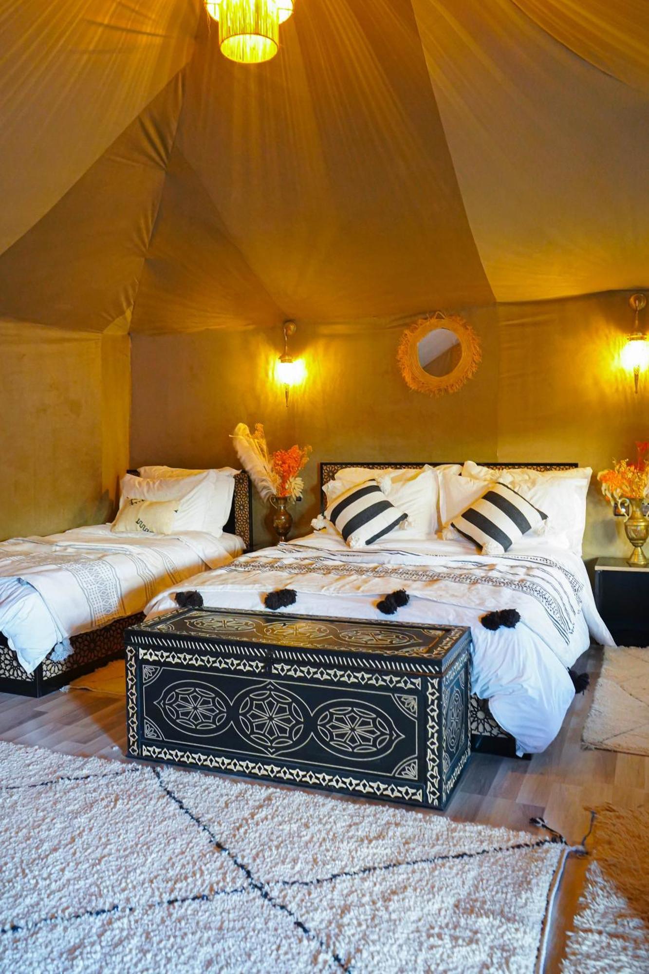 Young Luxury Camp Merzouga Buitenkant foto